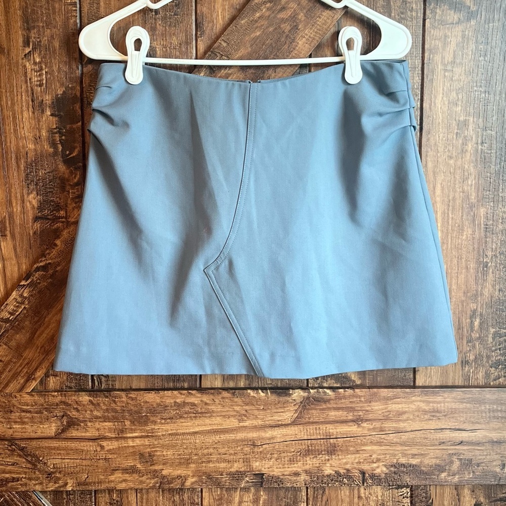 Zara women’s gray mini skirt size‎ large NWOT